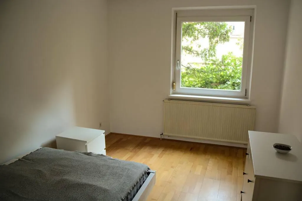 Apartment With Garden View In 1170 Wiedeń